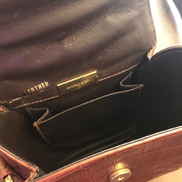 Brown Leather Croc Embossed Crossbody Purse Bag - Picture 8 of 8